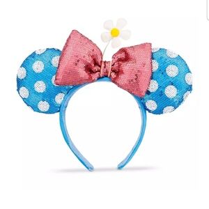 Timeless Minnie Eara